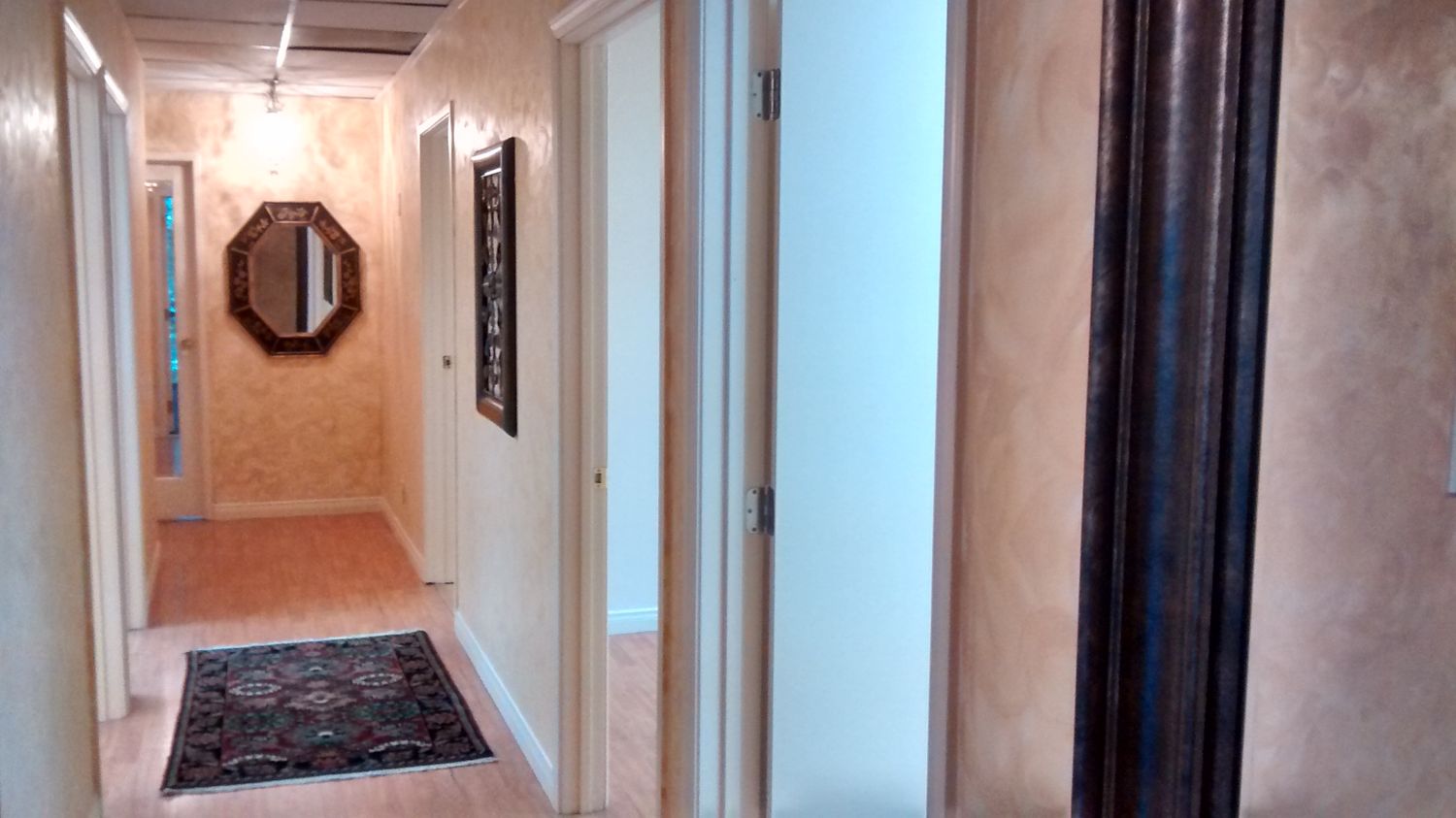 STYLISH, PRIVATE OFFICES. FLEXIBLE LEASE TERMS. PROFESSIONAL ATMOSPHERE.